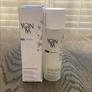 White and Cream Skincare Toner
